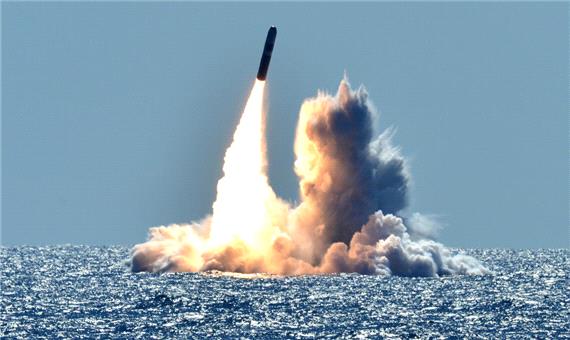 آزمایش موشک با قابلیت حمل کلاهک هسته ای در آمریکا