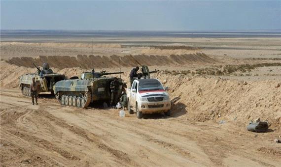 درگیری ارتش سوریه با تروریست‌های داعش در بیابان‌های «دیرالزور»