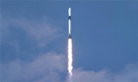 فرود موفق راکت فالکون 9 پس از پرتاب تاریخی کرو دراگون