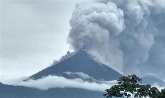 تصویری از فوران آتشفشان گواتمالا