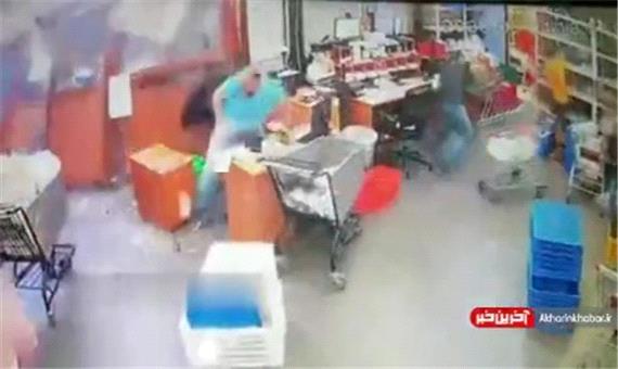 لحظه انفجار بیروت از دید یک دوربین مدار بسته در فروشگاه