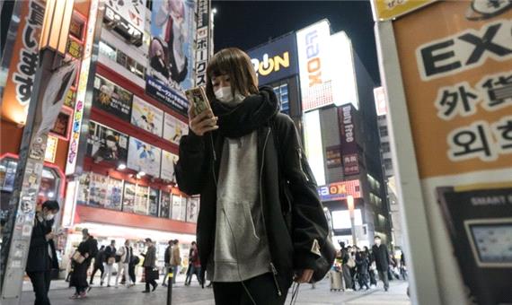 شهری در ژاپن که راه رفتن با تلفن را ممنوع کرد!