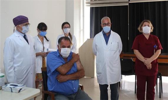 آزمایش واکسن چینی کرونا روی یکی از اعضای کادر درمان ترکیه