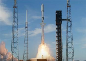 صدمین ماموریت «اسپیس‌ایکس»، ماهواره‌های «آمازون» را به فضا فرستاد