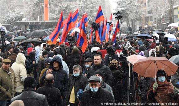 مخالفان نخست وزیر ارمنستان در خیابان‌های ایروان