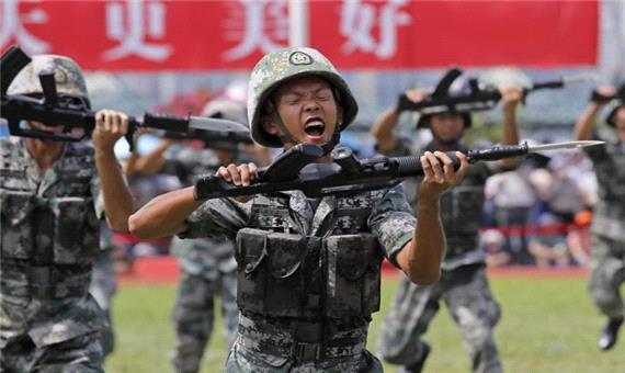 آماده‌باش سربازهای چینی