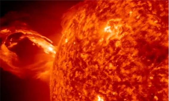 نگاهی به فوران پلاسمایی از تاجی خورشید