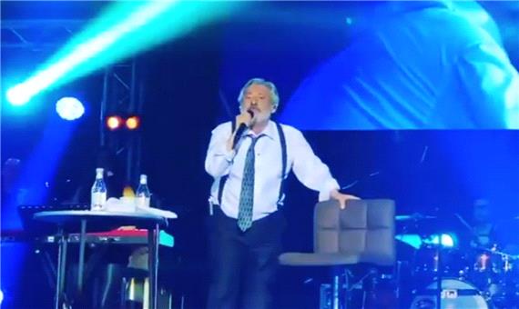 انتقاد «کیهان» از ضعیف بودن کنسرت و فالش خوانی «ابی» در ارمنستان