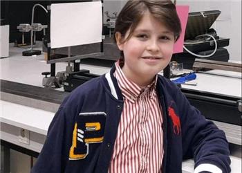 «اینشتین کوچک» در 15 سالگی دکترای فیزیک کوانتوم گرفت