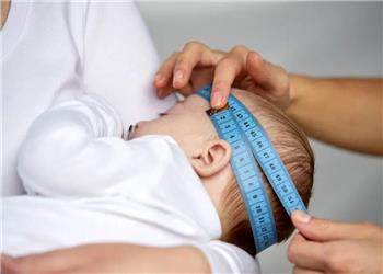 چرا نوزاد انسان ناتوانترین موجود زمین است؟