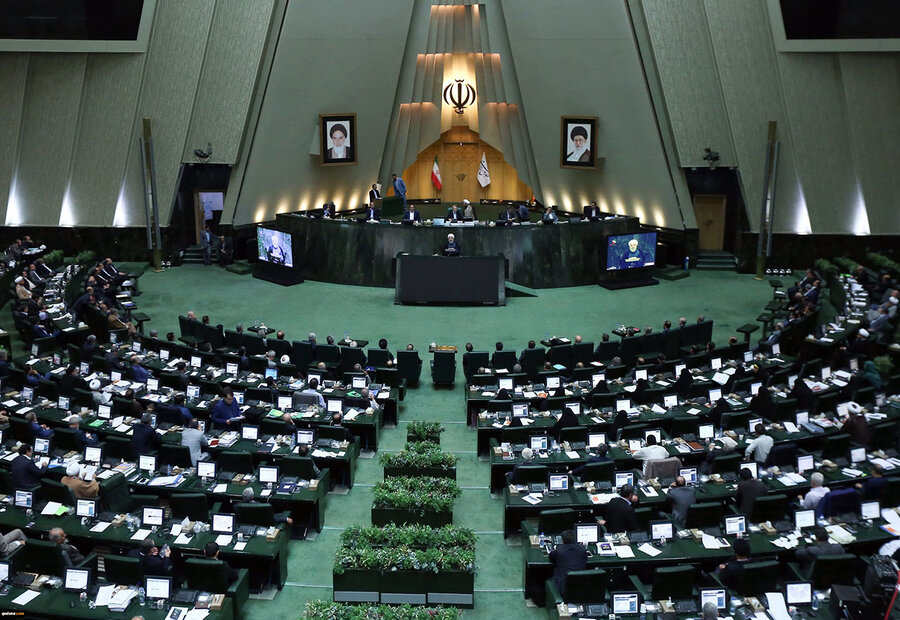 راه حل پشنهادی نماینده مجلس برای توافق دولت با آژانس