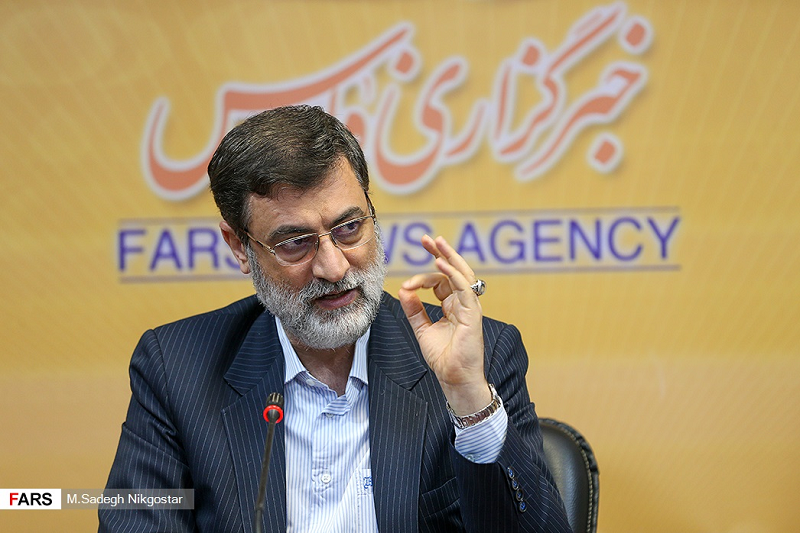 قاضی‌زاده: رقیبم در انتخابات «رضاخان» است