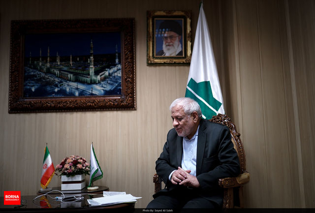 انتقاد و تمجید بادامچیان از احمدی نژاد