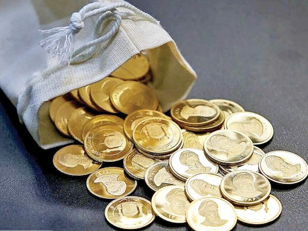 کاهش قیمت طلا و دلار؛ سکه مسیر صعودی را انتخاب کرد