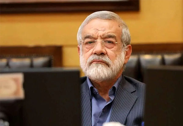 ادعای غضنفری: روحانی متهم ردیف اول سرقت فرش‌های سعدآباد است