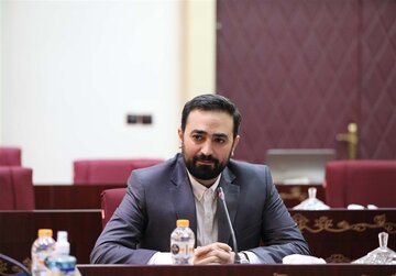 یامین‌ پور: شهید رئیسی ۶ ماه در اتاق پستوی دفترش در نهاد ریاست جمهوری با همسرش زندگی کرد!