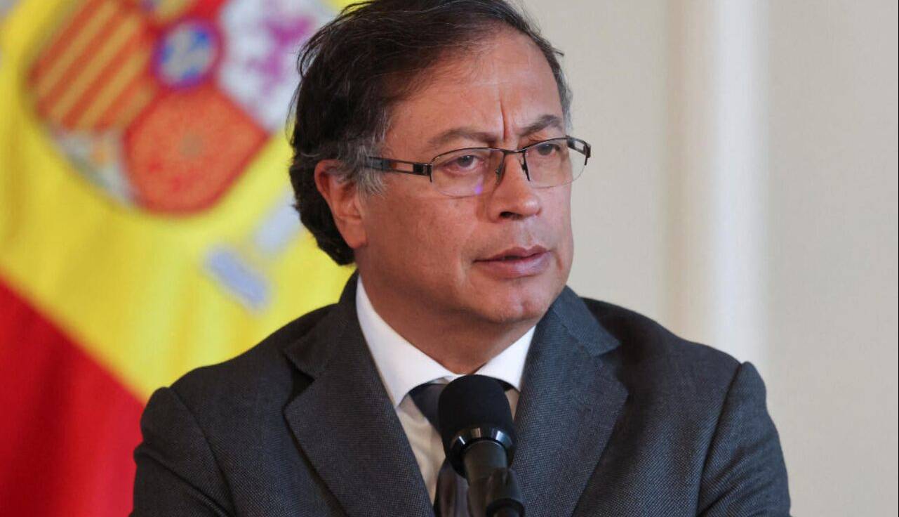 جلوگیری آمریکا از سوخت گیری هواپیمای رئیس‌جمهور کلمبیا در کیپ ورد