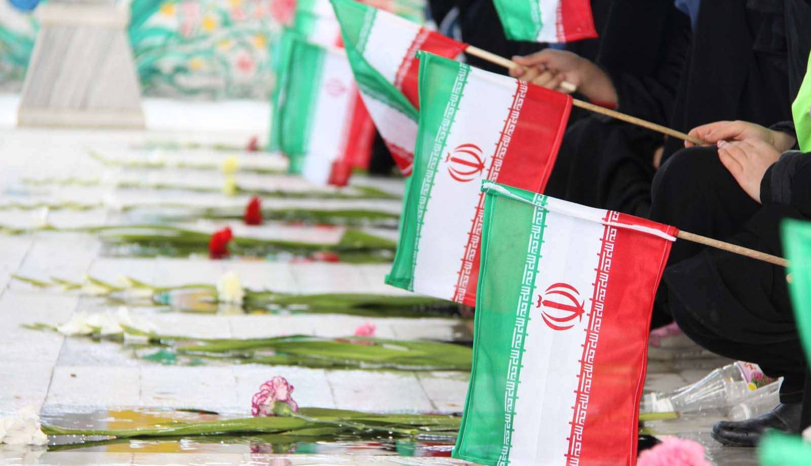 سرمقاله جوان/ ایران سربلند در سایه مجاهدت‌ شهیدان