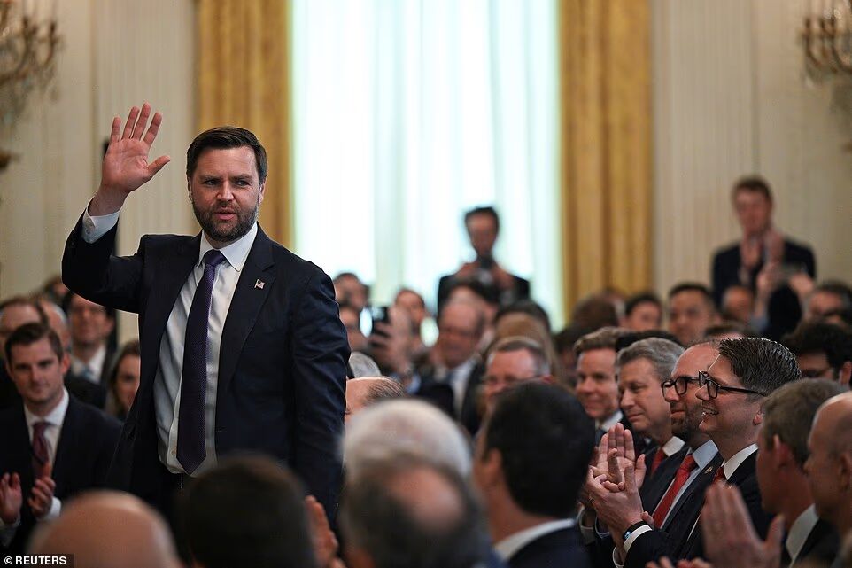 خیز معاون ترامپ برای ریاست‌جمهوری در ۲۰۲۸