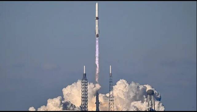 موشک «نیو گلن» پرتاب شد