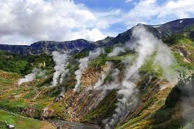 نبض تپنده آتشفشانها و آبفشانها