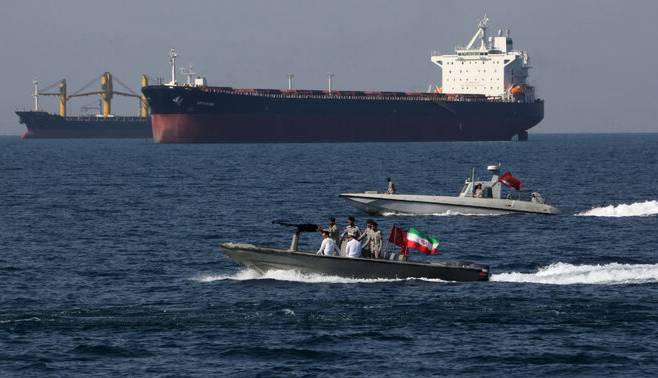 وحشت رسانه صهیونیستی از رفتار مقتدرانه ایران در تنگه هرمز