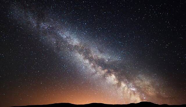 هوش مصنوعی صدها میلیارد ستاره را در راه شیری به نمایش گذاشت