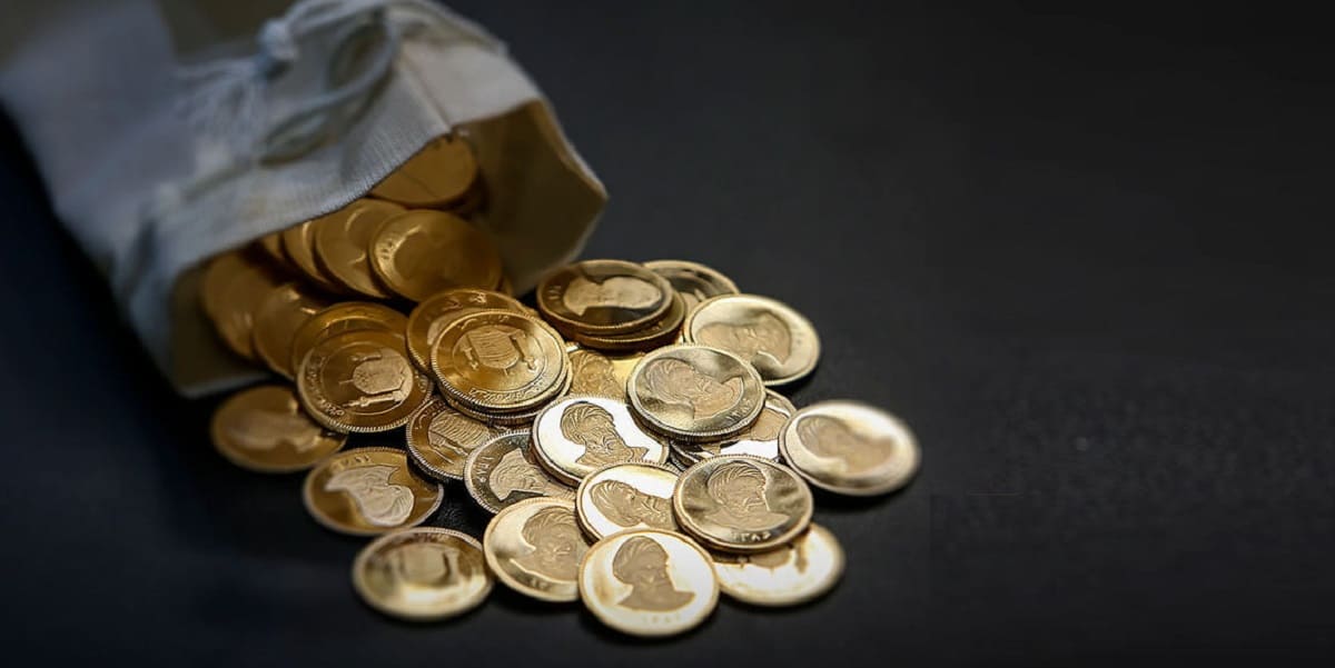 کاهش یکدست قیمت‌ها در بازار طلا و سکه؛ دلار عقب‌نشینی کرد