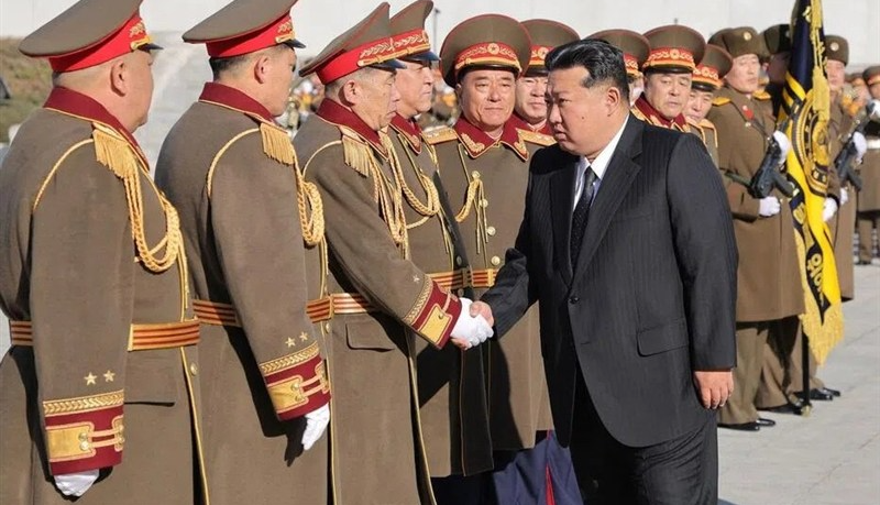 بازدید کیم جونگ‌اون از نهادهای قضایی و امنیتی و تأکید بر نقش مهم آن‌ها در حفظ نظام حاکم