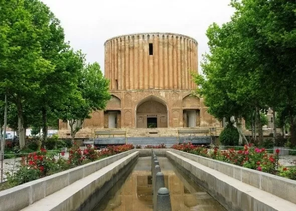 اینجا کلات نادری
