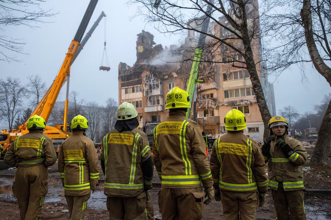 زلنسکی: حمله روسیه به غرب اوکراین ۲۶ کشته و ۲۲ مفقود برجای گذاشت