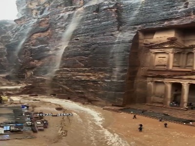 روز بارانی در پترا؛ یکی از زیباترین محوطه‌های باستانی جهان در اردن