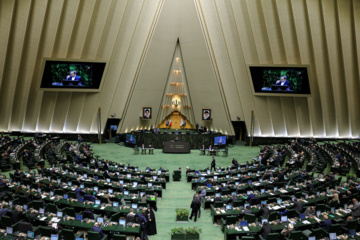 سه وزیر به کمیسیون‌های مجلس می‌روند