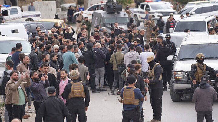 تیراندازی نیروهای جولانی به سمت معترضان در میدان «العماره» شهر لاذقیه