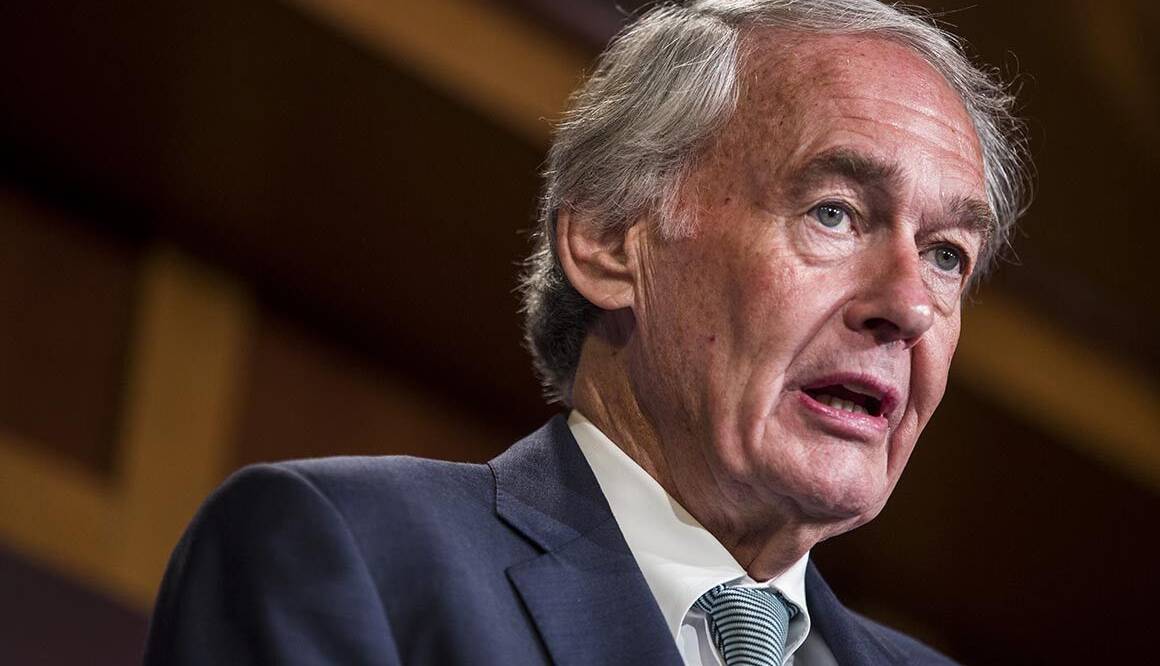 سناتور دموکرات به ترامپ: آزمایش‌ تسلیحات هسته‌ای را از سر نگیرید