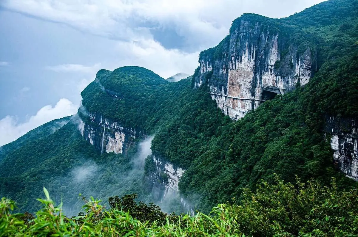 سانشیا لونگ ریج، مسیر پیاده‌روی ۱۲ کیلومتری کلاسیک چین