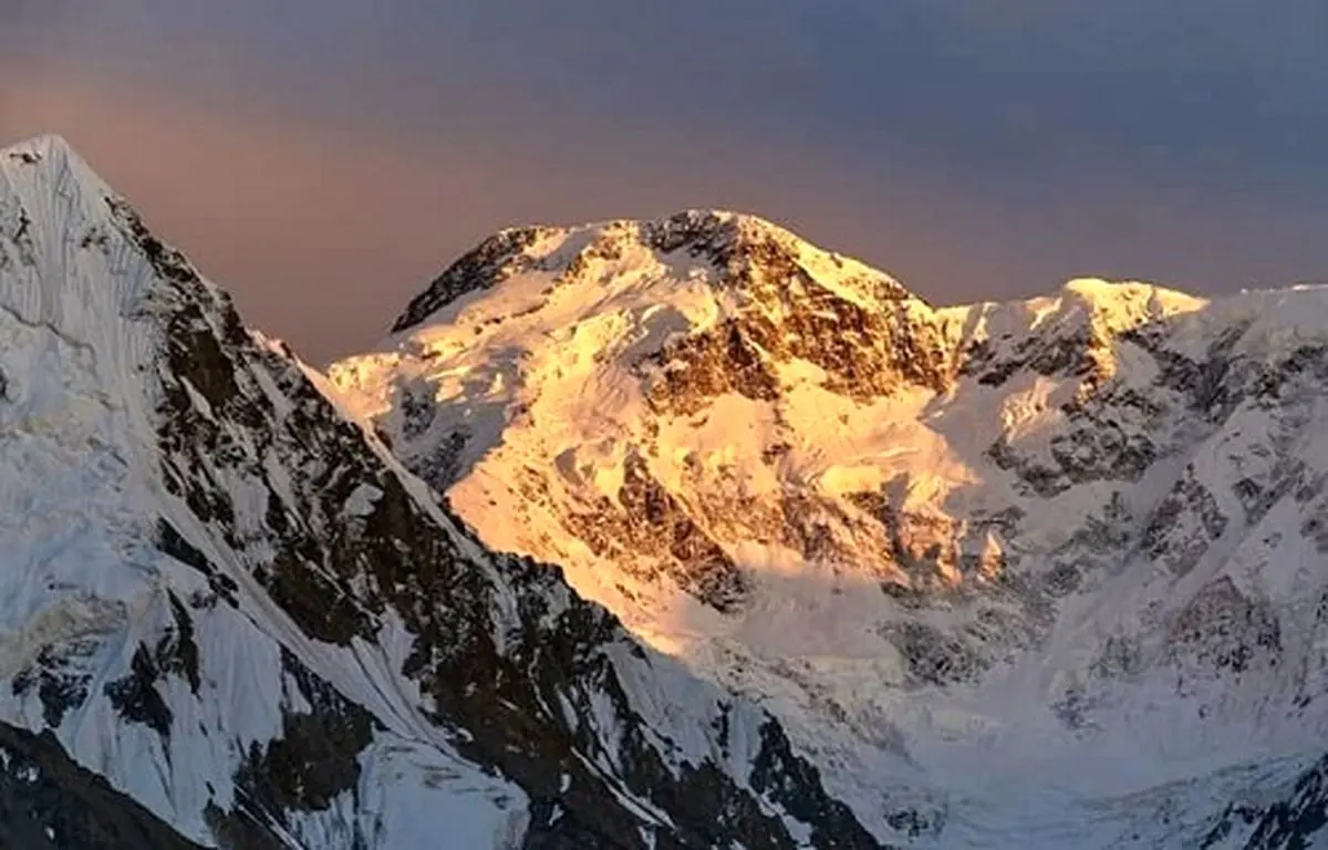 قزاقستان،قله کومسومول