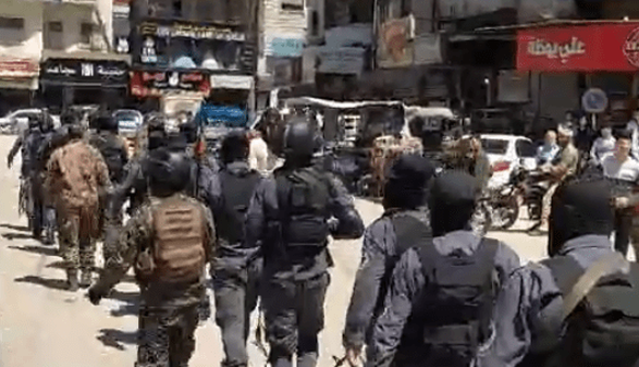 تصمیم تلافی‌جویانه جولانی؛ کارمندان معترض علوی تبعید می‌شوند