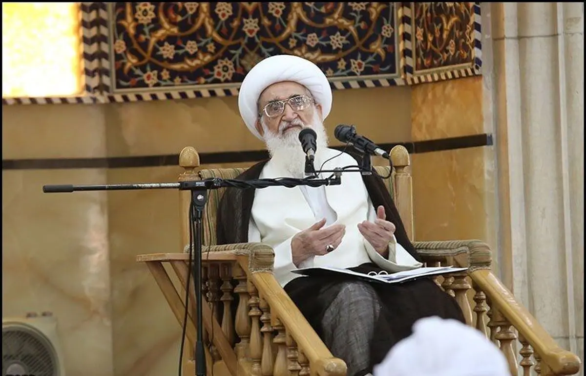آیت الله نوری همدانی: مسئولی که شب سر بر بستر می‌گذارد ببیند هر روز توانسته کاری کند که شرمنده خون شهدا نباشد