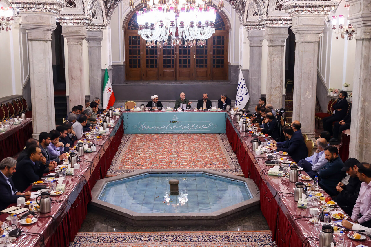 گزارش صداوسیما از نشست رئیس مجلس با مدیران رسانه‌ها