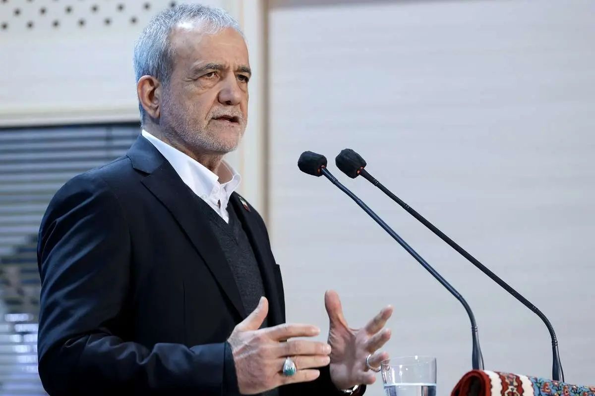 تجلیل پزشکیان از مدیریت زنان در توسعه عدالت آموزشی