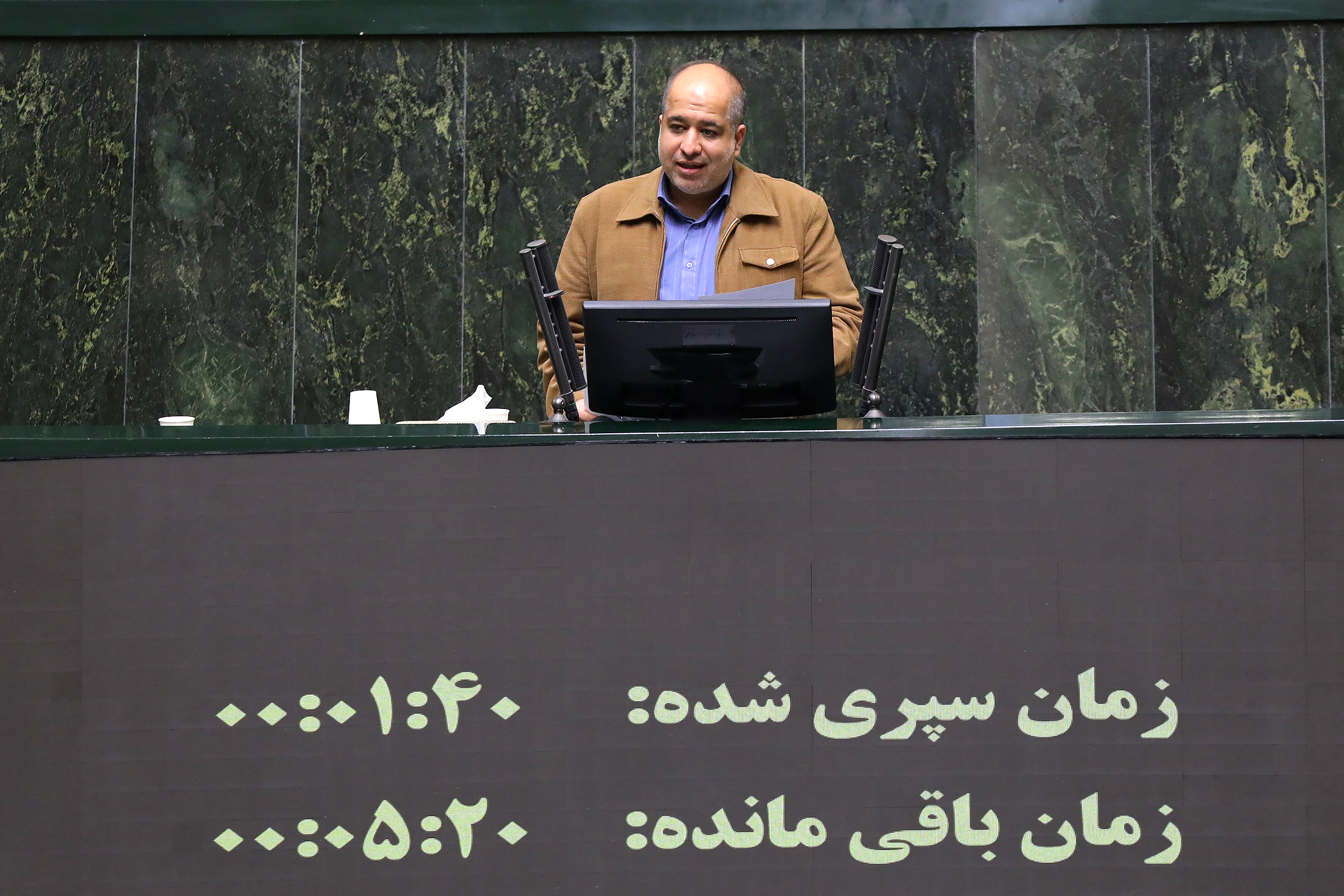 روایت خضریان از گزارشی درخصوص ده‌ها انتصاب فامیلی در مناطق آزاد