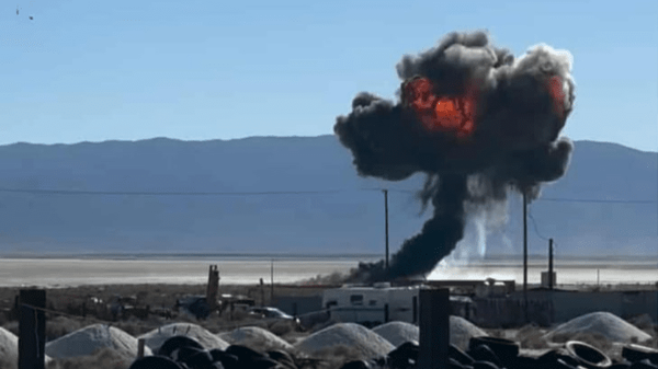 سقوط جنگنده اف-۱۶ آمریکایی در نزدیکی فرودگاه