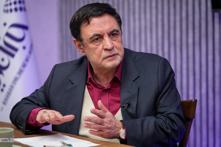 ایمانی: اقتضای شرایط کشور این است که از کلیت دولت حمایت شود