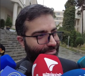 سقاب اصفهانی: همسرم پناهگاهم بود؛ هر روز که می‌گذرد، بیشتر حضورش را حس می‌کنم