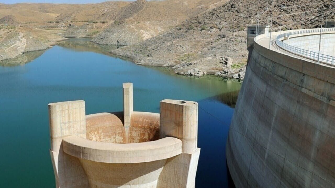 حجم آب موجود در مخازن سدها نسبت به سال گذشته ۲۶ درصد کاهش یافت