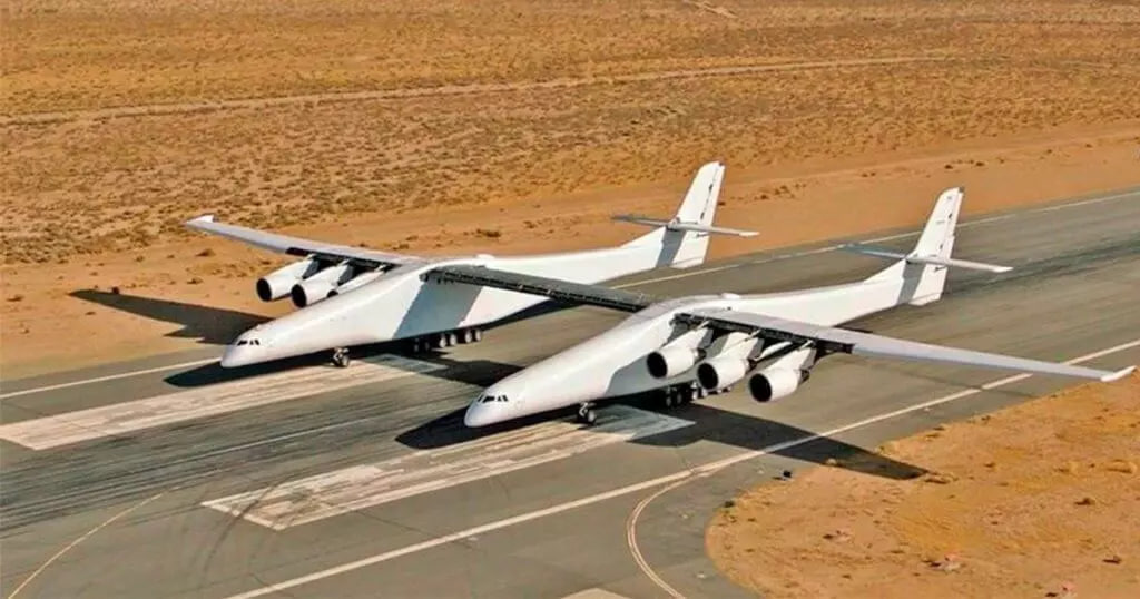 پرواز بزرگترین هواپیمای پرنده جهان