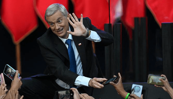 خوزه کاست رئیس‌جمهور شیلی شد