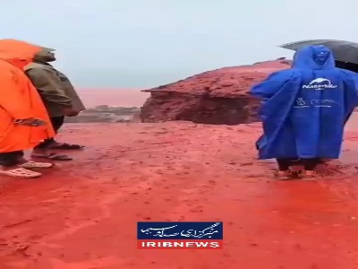 تصاویر زیبا و دیدنی از بارندگی در ساحل سرخ جزیره‌ هرمز