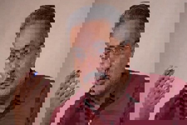 نه انقلابی اسطوره‌ای، نه روحانی درباری، آن‌گونه که اسناد می‌گویند